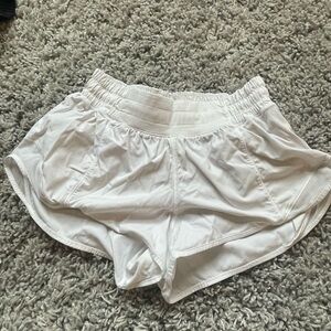 White lululemon hotty hots